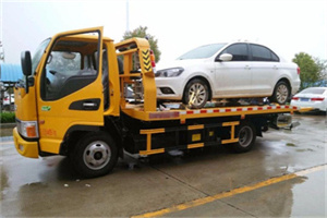 附近拖车救援24小时服务热线